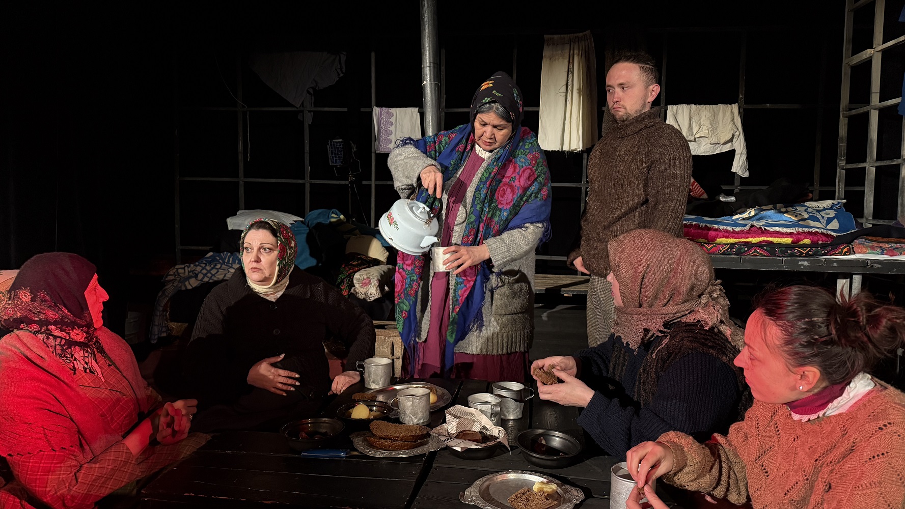 Курганский государственный театр драмы Спектакль Мама, спасибо за жизнь... курган афиша расписание Курганский государственный театр драмы Спектакль Мама, спасибо за жизнь... курган афиша расписание